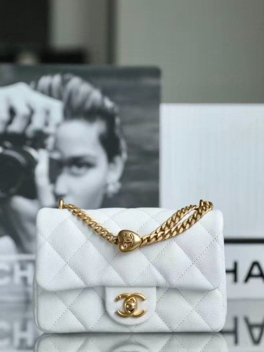 Classic CHANEL Bag: A Stylish and Versatile Choice for Elegance